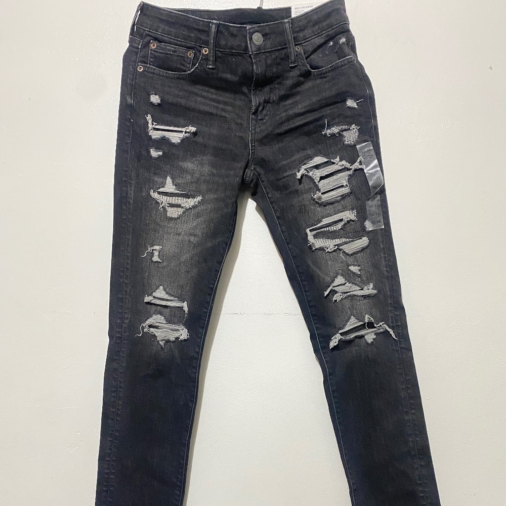 Black American Eagle Ripped Jeans